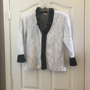 FINAL MARKDOWN Ladies ravel jacket medium